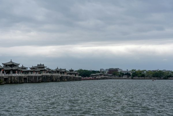 Quels sont les avantages de la kinésithérapie pour les douleurs lombaires pendant la grossesse?